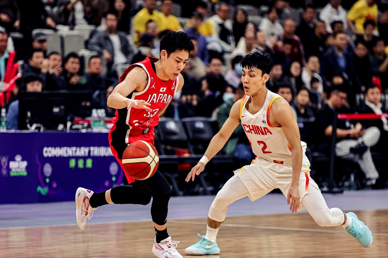 转折点新奥尔良鹈鹕回应争议，CBA常规赛清晨攻防权衡，赛场秩序良好，控场能力受关注的简单介绍